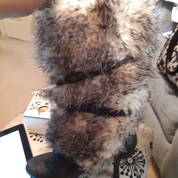 Boots - Picture 4 of 7